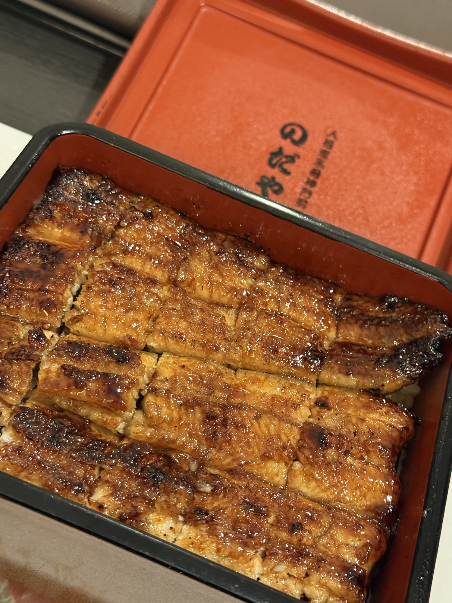 関西風・地焼きで仕上げたかねみつの蒲焼
